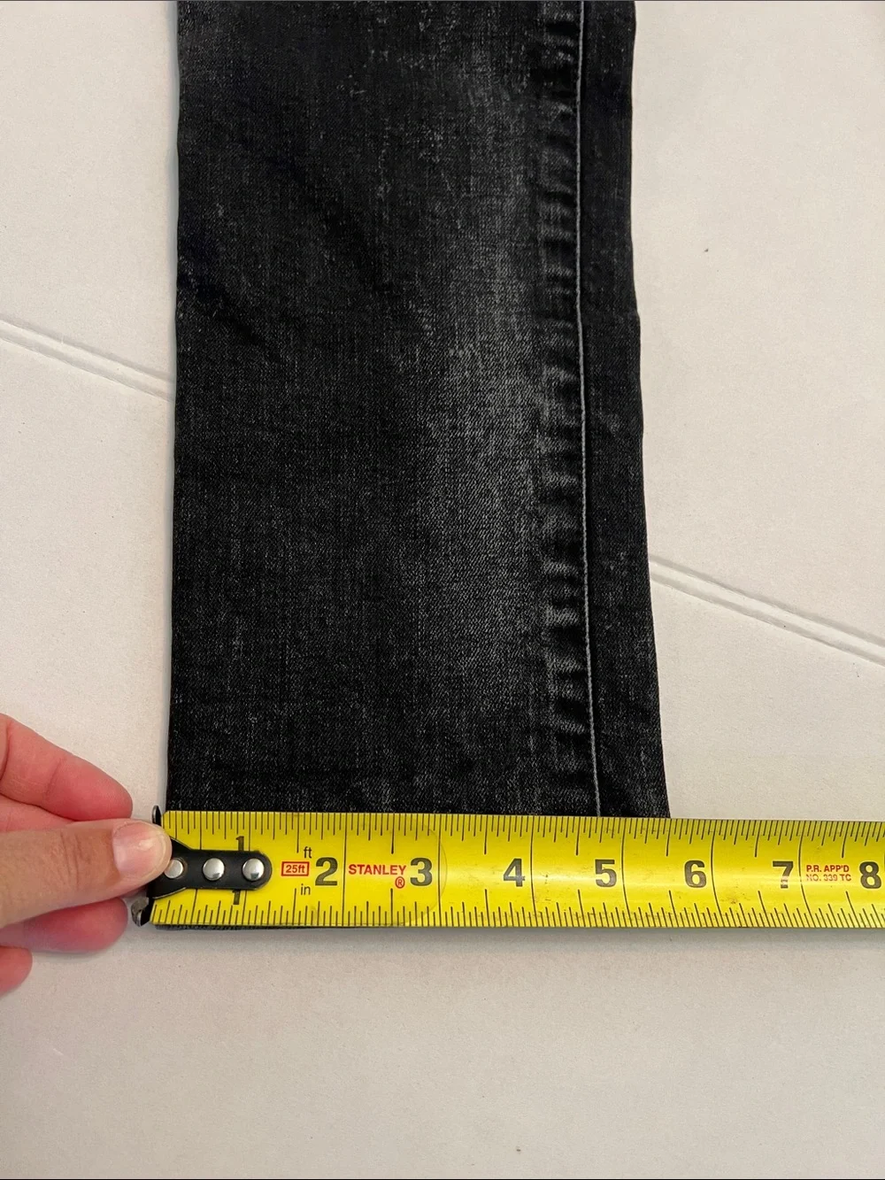 DIESEL WOMEN’S GRUPEE SUPER SLIM- SKINNY LOW WAIST DISTRESSED BLACK/GRAY 27x30